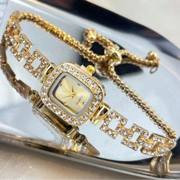 SALE 18k Gold Filled Chain Block Quartz Crystal Wrist Watch - Picture 2 of 6